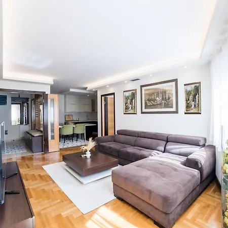 Skenderija Skyline Luxury- 2br With Garage And Balcony Daire *