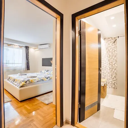 Apartment Skenderija Skyline Luxury- 2br With Garage And Balcony
