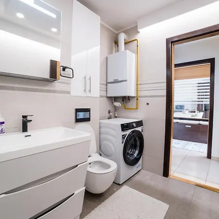 Apartman Skenderija Skyline Luxury- 2br With Garage And Balcony Szarajevó