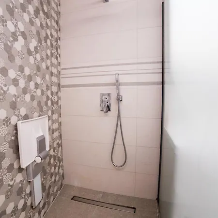 Skenderija Skyline Luxury- 2br With Garage And Balcony Szarajevó