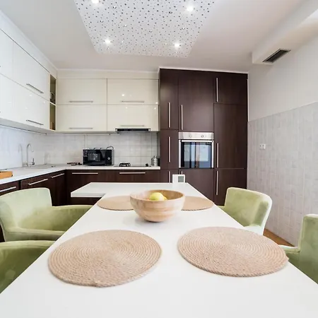 Apartman Skenderija Skyline Luxury- 2br With Garage And Balcony *