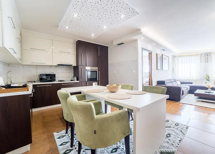 Skenderija Skyline Luxury- 2br With Garage And Balcony